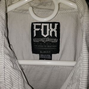 Short sleeve button-up slim fit casual dress shirt